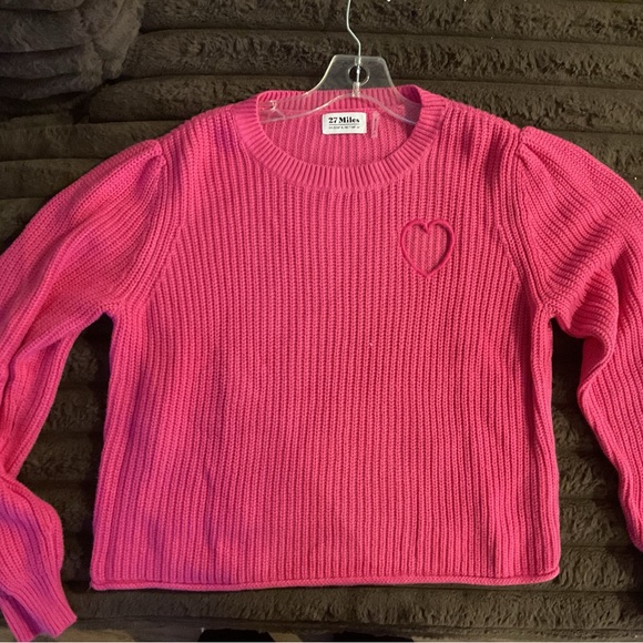 Pink Ribbed Sweater with Heart Detail - Picture 1 of 2